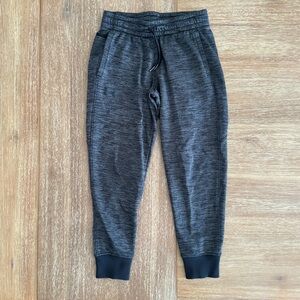 Under Armour Boys Youth Medium Gray Sweatpants Joggers